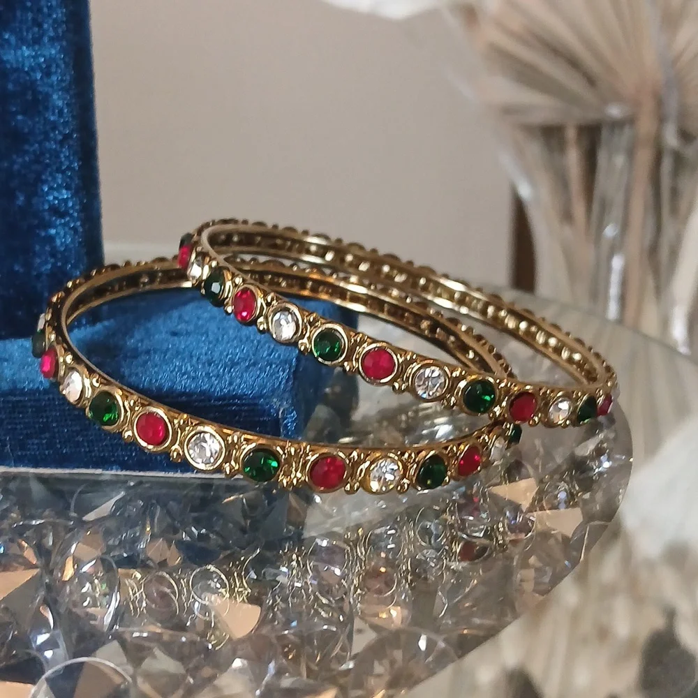NWOT Elegant Gold Multi-Color Stone Bangle Bracelet Set